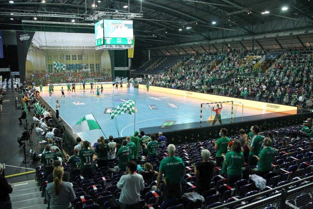 Zum Bundesliga-Auftakt der DHfK-Handballer kamen 1.917 Zuschauer in die Arena Leipzig. Am Donnerstagabend dürfen nur 999 rein. Archivfoto: L-IZ.de