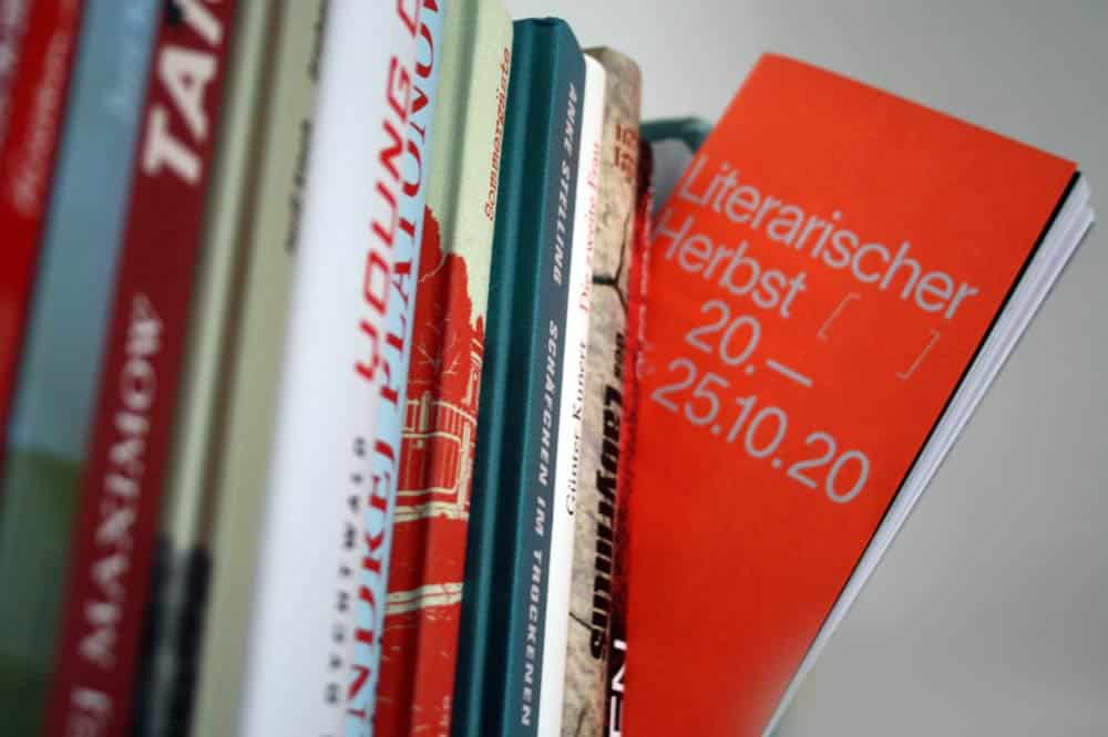 Das Programm für den Literarischen Herbst. Foto: Ralf Julke