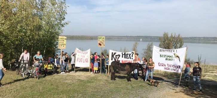 Protestaktion am Störmthaler See. Foto: UferLeben e.V.