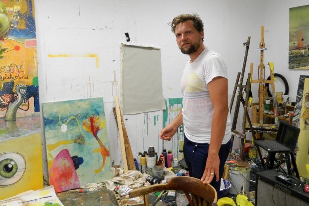 Philipp Orlowski in seinem Atelier, Foto: Orlowski 2020.