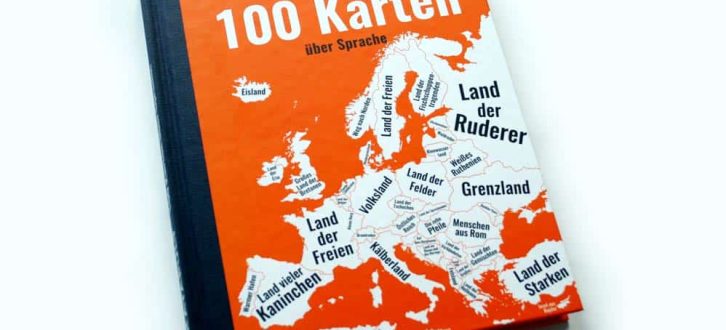 100 Karten über Sprachen. Foto: Ralf Julke