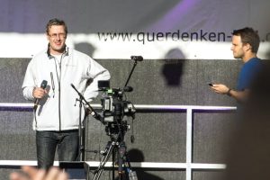 Der gr&ouml;&szlig;te Tag von &bdquo;Bewegung Leipzig&ldquo;-Vorturner Nils Wehner am 7. November 2020 auf der &bdquo;Querdenken 711&ldquo; Stuttgart-B&uuml;hne auf dem Leipziger Augustusplatz. Foto: LZ (Archiv)
