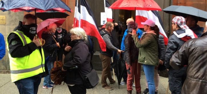 Reichsflaggen sind auf der Großdemo am Samstag offiziell unerwünscht. Da viele Neonazis kommen wollen, dürften sie trotzdem wieder zu sehen sein. Archivfoto: L-IZ.de