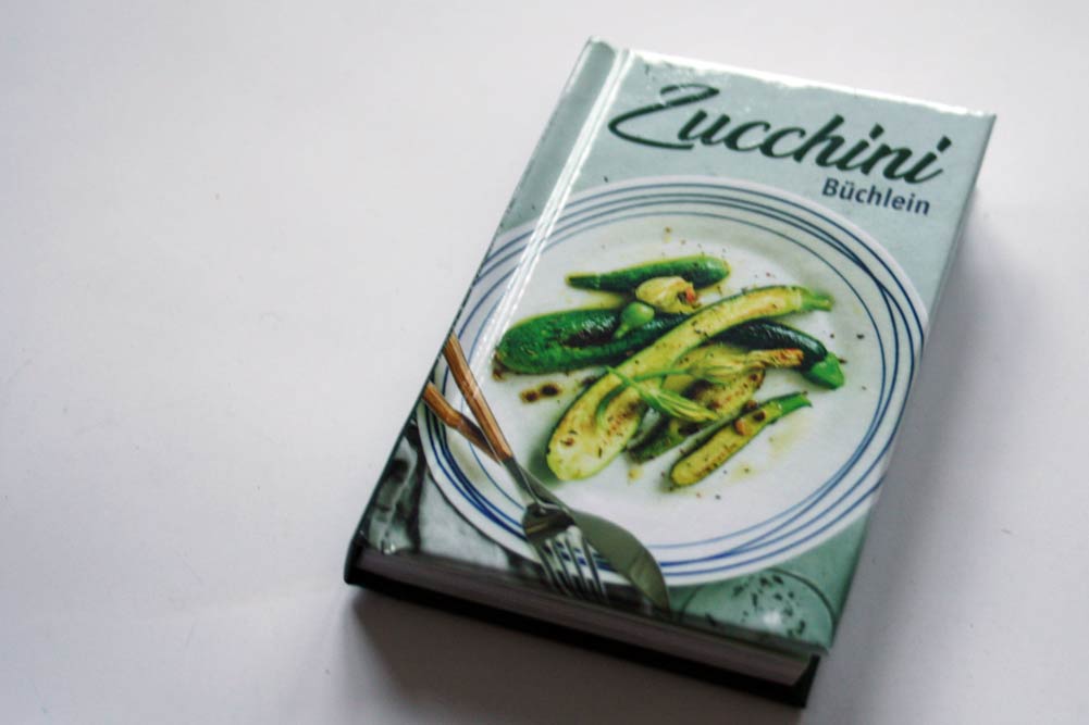 Carola Ruff: Zucchini-Büchlein. Foto: Ralf Julke