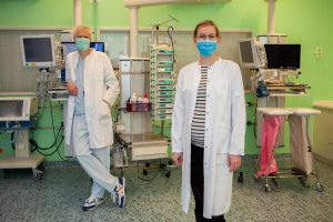 Dr. Maria Theresa Völker und PD Dr. Sven Laudi von der Klinik für Anästhesiologie und Intensivtherapie des Universitätsklinikums Leipzig. Foto: Hagen Deichsel / UKL