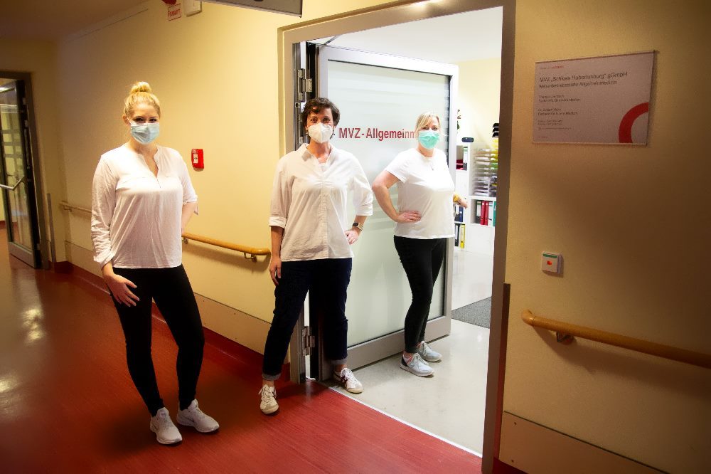 Das Team des MVZs v.l.n.r.: Laura Buhmann, Theresa Jentzsch, Barbara Neufischer. © Klinikum St. Georg; Felix Kurtze