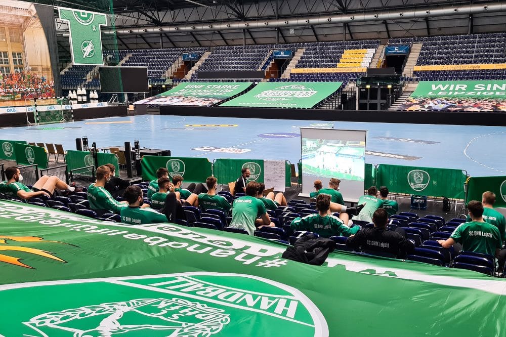 Videoanalyse vor dem Abschlusstraining. Quelle: SC DHfK