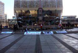 Der Gegenprotest am Augustusplatz ca. 14 Uhr. Foto: L-IZ.de