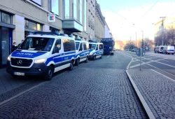 Polizei am Augustusplatz in Leipzig. Foto: L-IZ.de