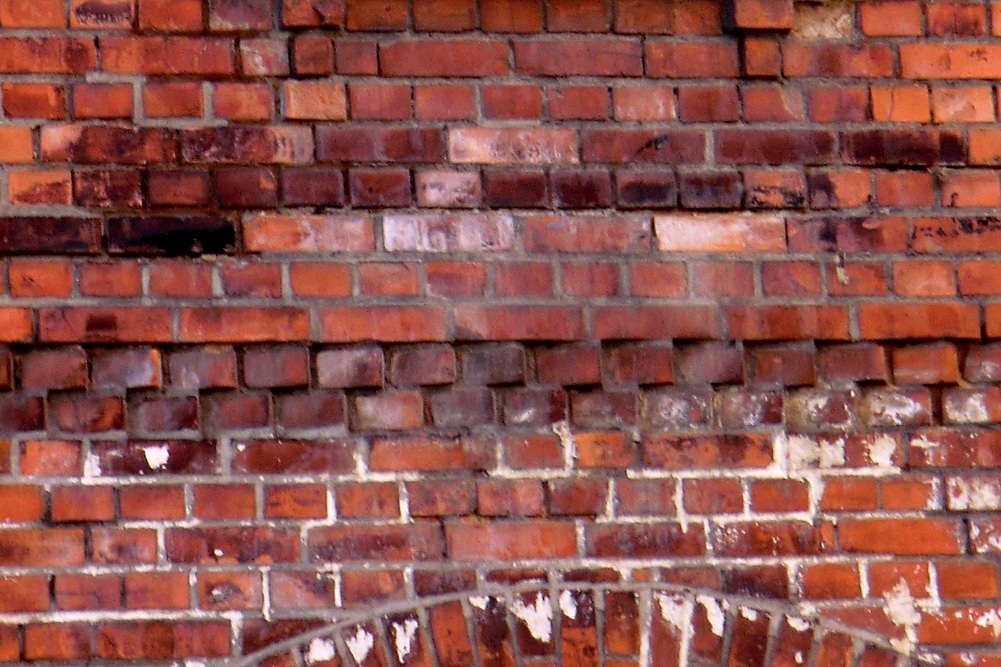 Wenn Corona hinter Mauern seine Opfer findet. Foto: Marko Hofmann
