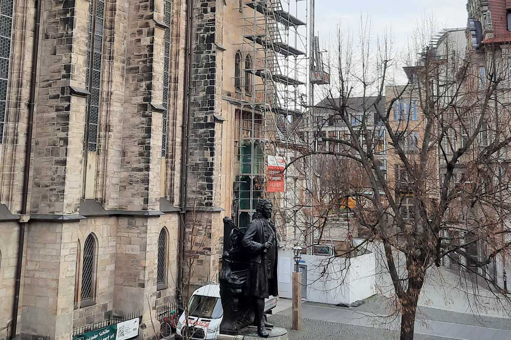 Der Rückbau des Gerüsts am Turm der Thomaskirche. Foto: Helke Rubitzsch, Thomaskirche - Bach e.V.