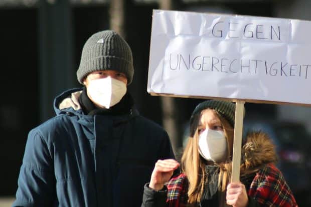 Universale Wünsche am 31. Januar 2021 in Leipzig - hier gegen die Inhaftierung von Alexei Anatoljewitsch Nawalny. Foto: Michael Freitag