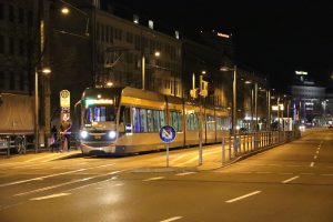 ÖPNV in Leipzig. Die LVB an der Haltestelle Leibnizstraße. Foto: LZ