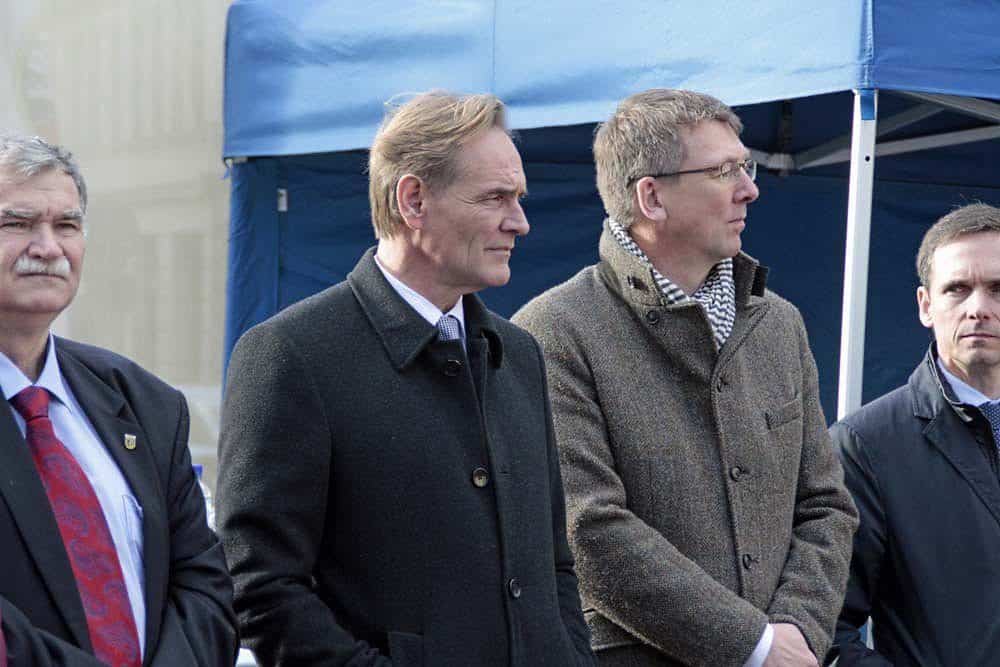 OBM Burkhard Jung und LVB-Geschäftsführer Ulf Middelberg (Archivbild). Foto: Martin Schöler