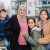 Halla Al-Saadi freut sich mit drei ihrer fünf Kinder über ihr neues Zuhause bei Vonovia. © Vonovia SE/Anika Dollmeyer