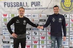 Luca Sirch und Cheftrainer Almedin Civa. Foto: 1. FC Lokomotive Leipzig