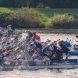 Buntes Gewimmel beim Drachenboot-Rennen. Foto: Wakenitzdrachen