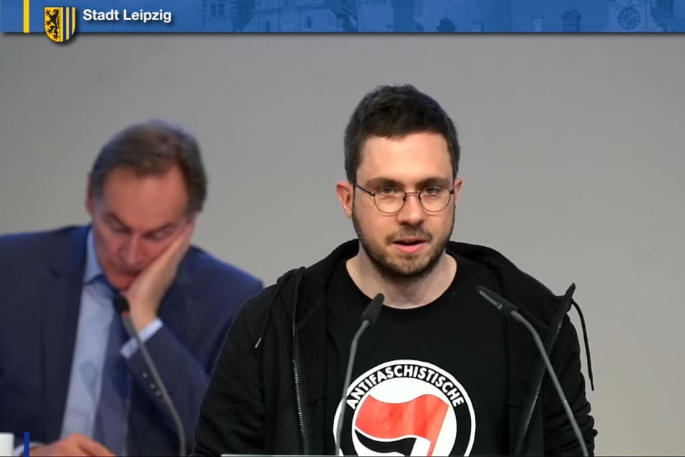 Michael Neuhaus bei der Einbringung des Antrags. Screenshot: LZ