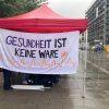 Aus Anlass des Internationalen Tags der Pflege am 12. Mai 2021 forderten die Linke Leipzig, die Gewerkschaft verdi, der SDS und andere ortsansässige Initiativen eine Verbesserung der Arbeitsbedingungen in der Pflege. Foto: Birthe Kleemann