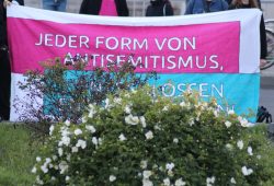 Der Protest richtete sich unter anderem gegen den Antisemitismus in der "Querdenker"-Bewegung. Foto: LZ