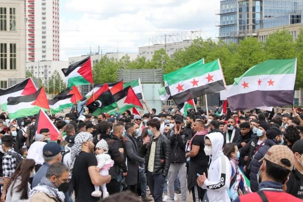 Palästina-Demo auf dem Augustusplatz nachdem die Pro-Israel-Demo beendet war. Foto: LZ
