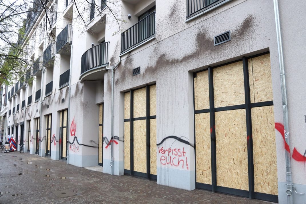 Die Wiedebachpassage auf der Frontseite zum Wiedebachplatz hin. Foto: LZ