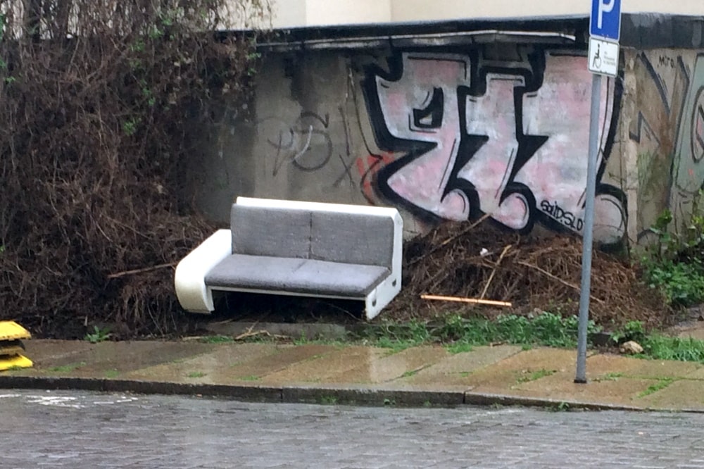 Einfach abgestellter Müll. Foto: LZ