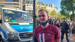 Marco Böhme (Landtagsabgeordneter, Die Linke) ist häufig als parlamentarischer Beobachter vor Ort, wenn Demonstrationen stattfinden. Foto: LZ