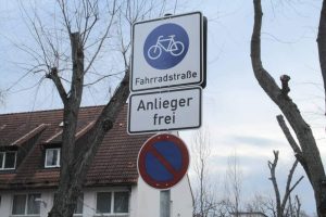 Fahrradstraße in der Mainzer Straße / Am Elsterwehr. Foto: Ralf Julke