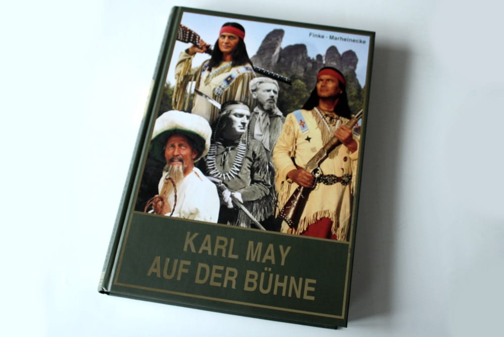 Nicolas Finke, Reinhard Marheinecke: Karl May auf der Bühne. Band 1. Foto: Ralf Julke