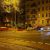 Nachdem ein verwirrter Mann sich an der Kreuzung bei der Bernhard-Göring-Straße mit einem Messer auf einen Polizeiwagen gesetzt hatte, musste das Gebiet abgesperrt werden. Foto: LZ