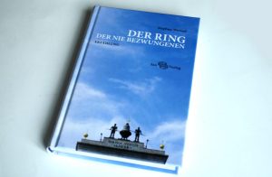 Stephan Weitzel: Der Ring der nie Bezwungenen. Foto: Ralf Julke