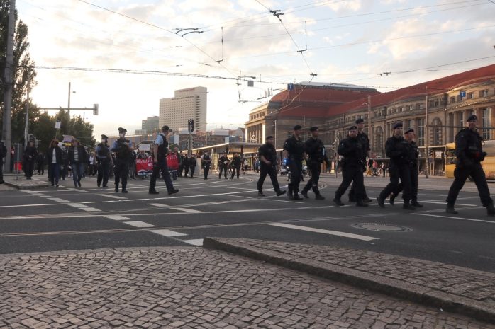 Eigentlich ein ruhiger Einsatz bei bestem Wetter für die Polizei. Foto: LZ