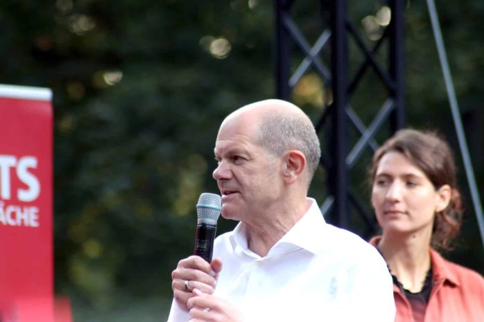 Olaf Scholz beim Wahlkampf in Leipzig (Clarapark). Foto: LZ