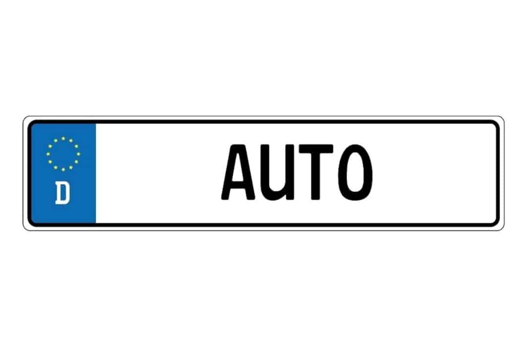 Autokennzeichen mit der Aufschrift Auto