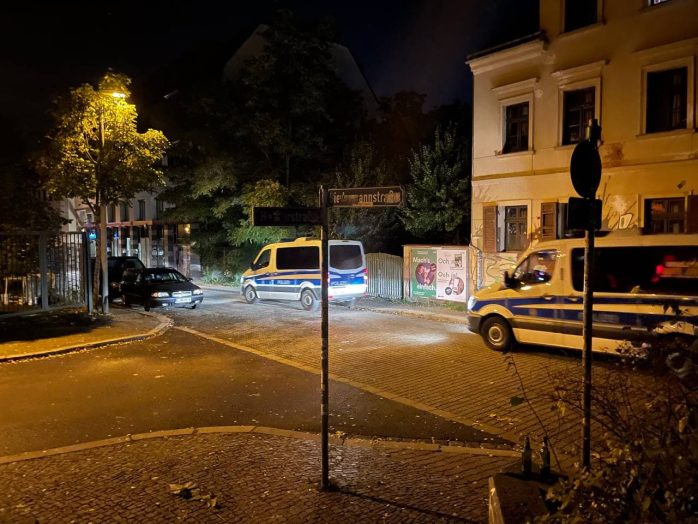 Jede Menge Polizei zur Beobachtung vor Ort - aber nichts passierte. Foto: LZ
