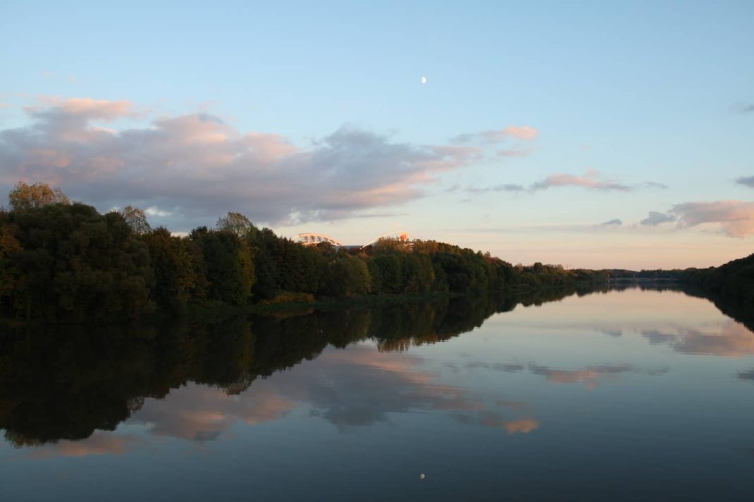 Das künstliche Elsterbecken in Leipzig. Foto: Ralf Julke