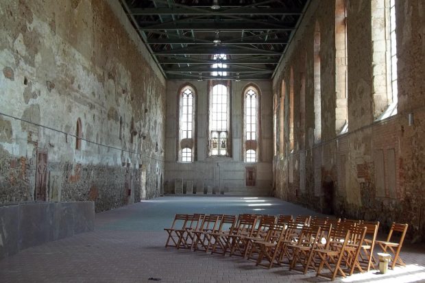 Die Klosterkirche Grimma wird als innerstädtische Mehrzweckhalle genutzt. Foto: Holger Zürch