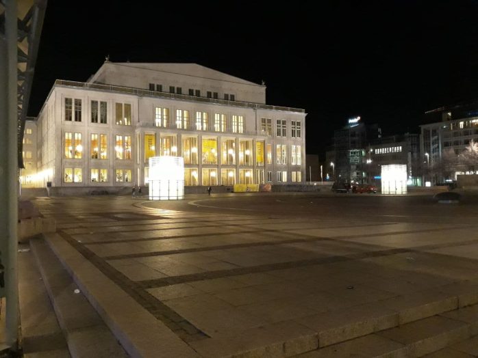 19:30 Uhr - Der Augustusplatz ist leer. Foto: LZ