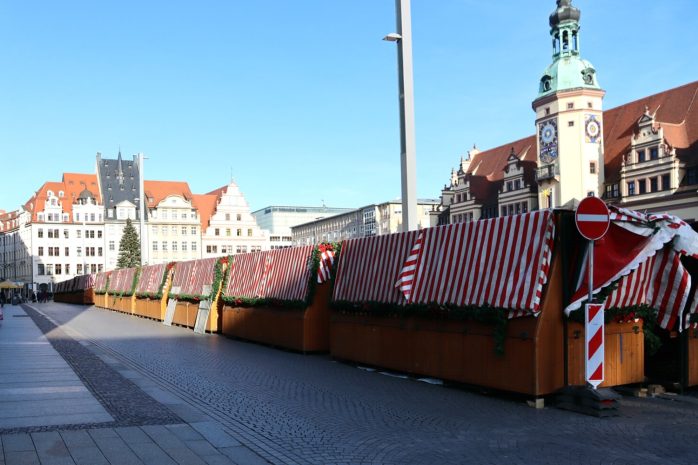 Sachsen ist bereits weitgehend heruntergefahren: Tristesse statt Trubel auf dem Weihnachtsmarkt in Leipzig zum 1. Advent. Foto: LZ