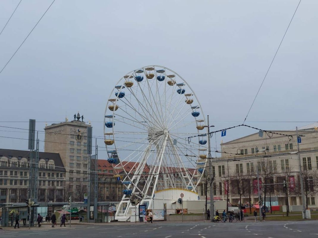 Alles scheint bereit für den jährlichen Weihnachts-Budenzauber - doch in Sachsen explodieren gerade wieder die Infektionszahlen. Foto: LZ