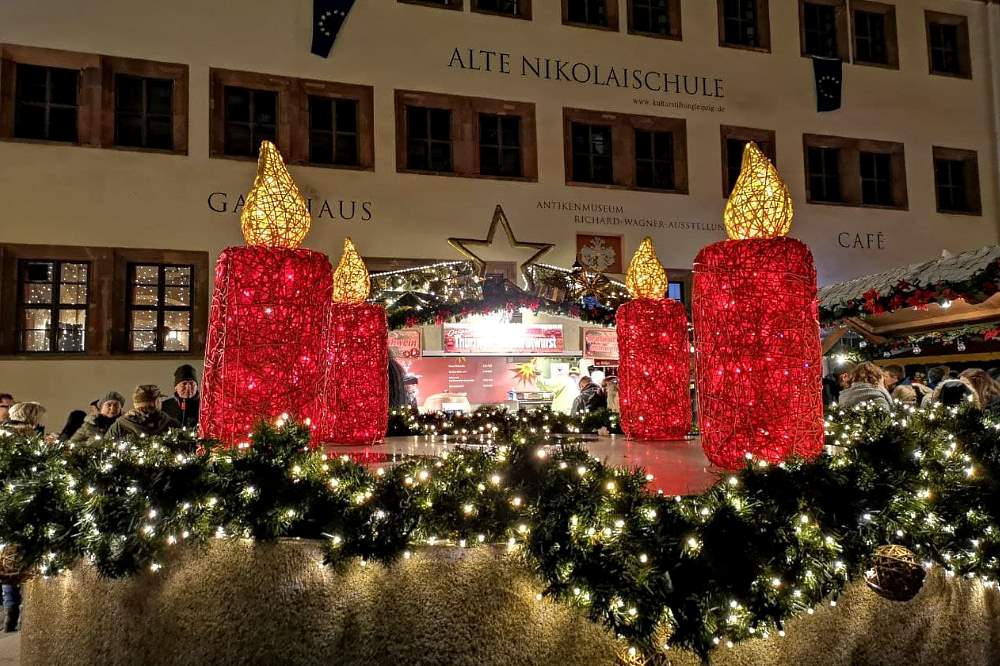 Weihnachten Adventskrans Nikolaikirchhof Nikolaischule