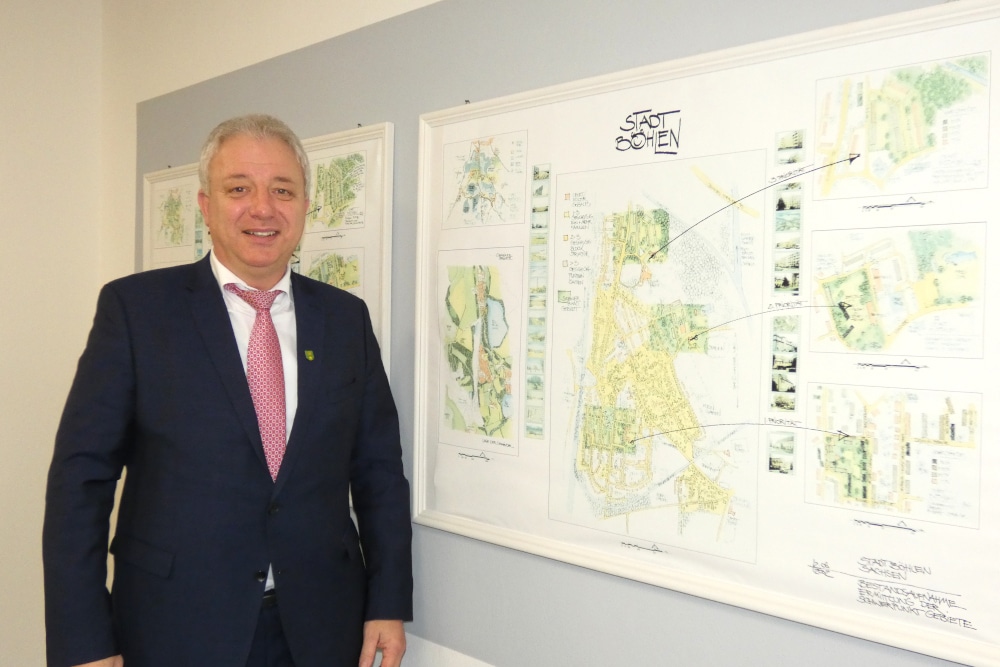 Dietmar Berndt (59, parteilos) ist seit 2015 Böhlens Bürgermeister und stellt sich 2022 erneut zur Wahl. Foto: Lucas Böhme