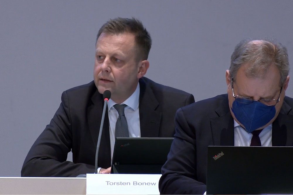 Finanzbürgermeister Torsten Bonew. Foto: Livestream der Stadt Leipzig, Screenshot: LZ