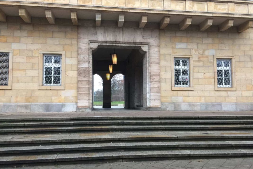 Durchgang durch die Ringbebauung zur Seeburgstraße und zur Sternwartenstraße. Foto: Ralf Julke