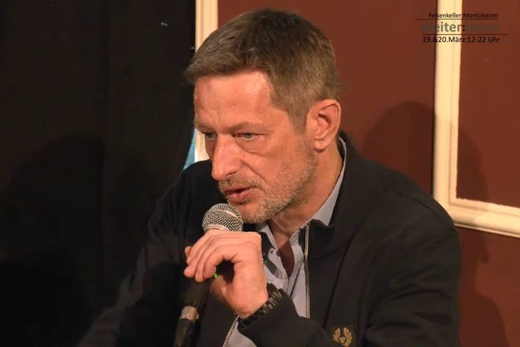 TV-Journalist und Ukraine-Berichterstatter Arndt Ginzelin der debatte am 19. März 2022.Foto: Videoscreen weiter:lesen22