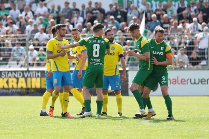Die Emotionen kochten auch auf dem Feld hoch. Foto: LZ