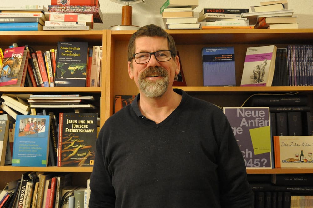 Pfarrer Andreas Dohrn rückt für die Grünen in den Stadtrat nach. Foto: LZ