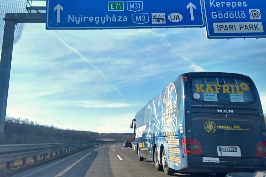 Der Hilfskonvoi des 1. FC Lok auf dem Weg nach Rumänien. Foto: 1. FC Lok Leipzig