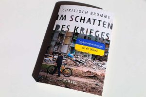 Christoph Brumme: Im Schatten des Krieges. Foto: Ralf Julke